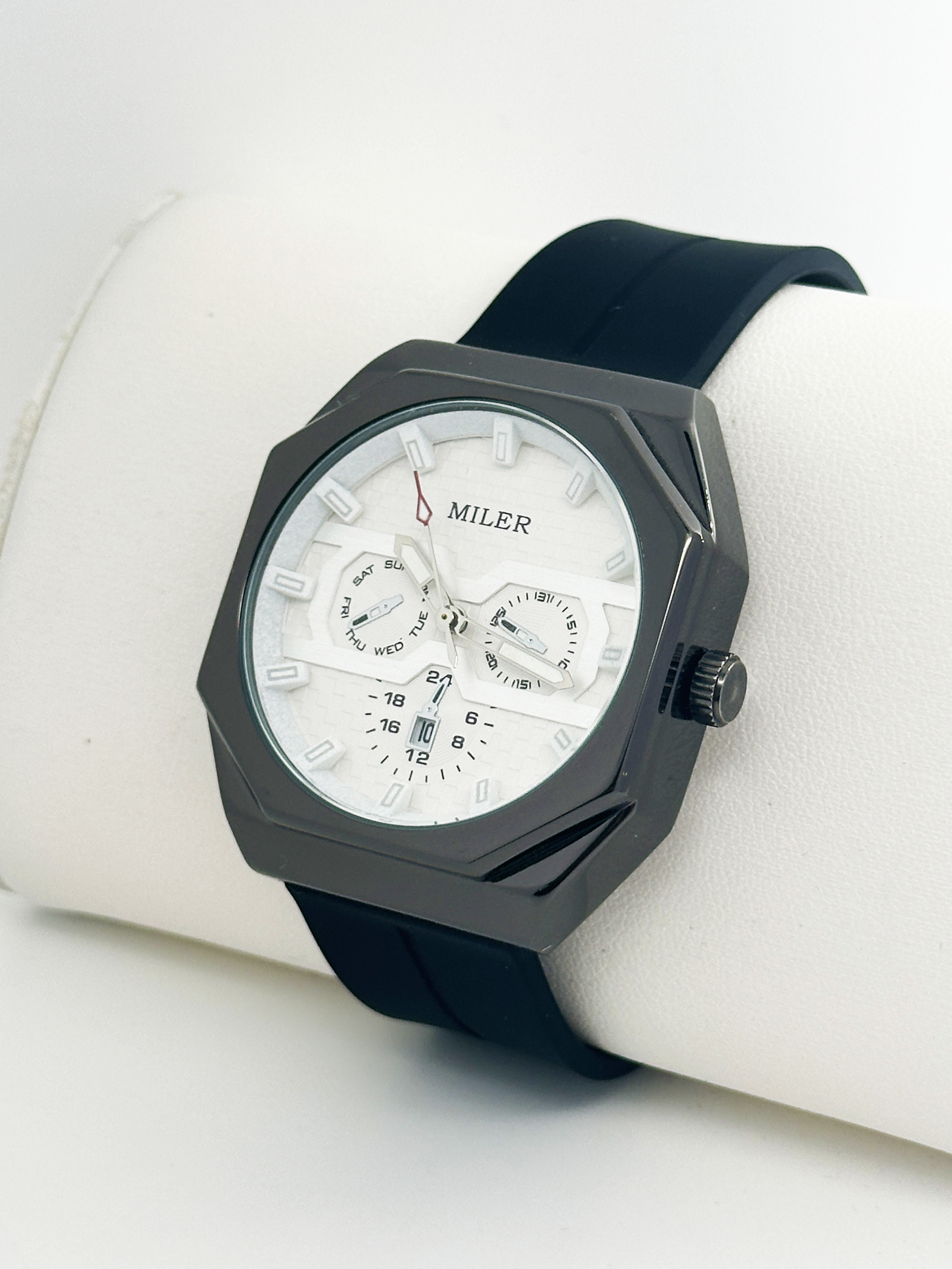 Casual Wrist Watch Chronograph Waterproof Luminous Calendar Silicon Band Men Watch