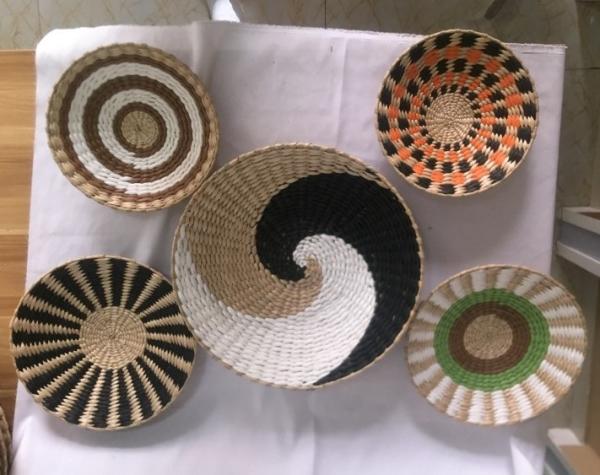 Buy cheap Natural High Quality Wholesale Seagrass Wicker Wall Baskets Wall Plates Hanging Decor Items from wholesalers