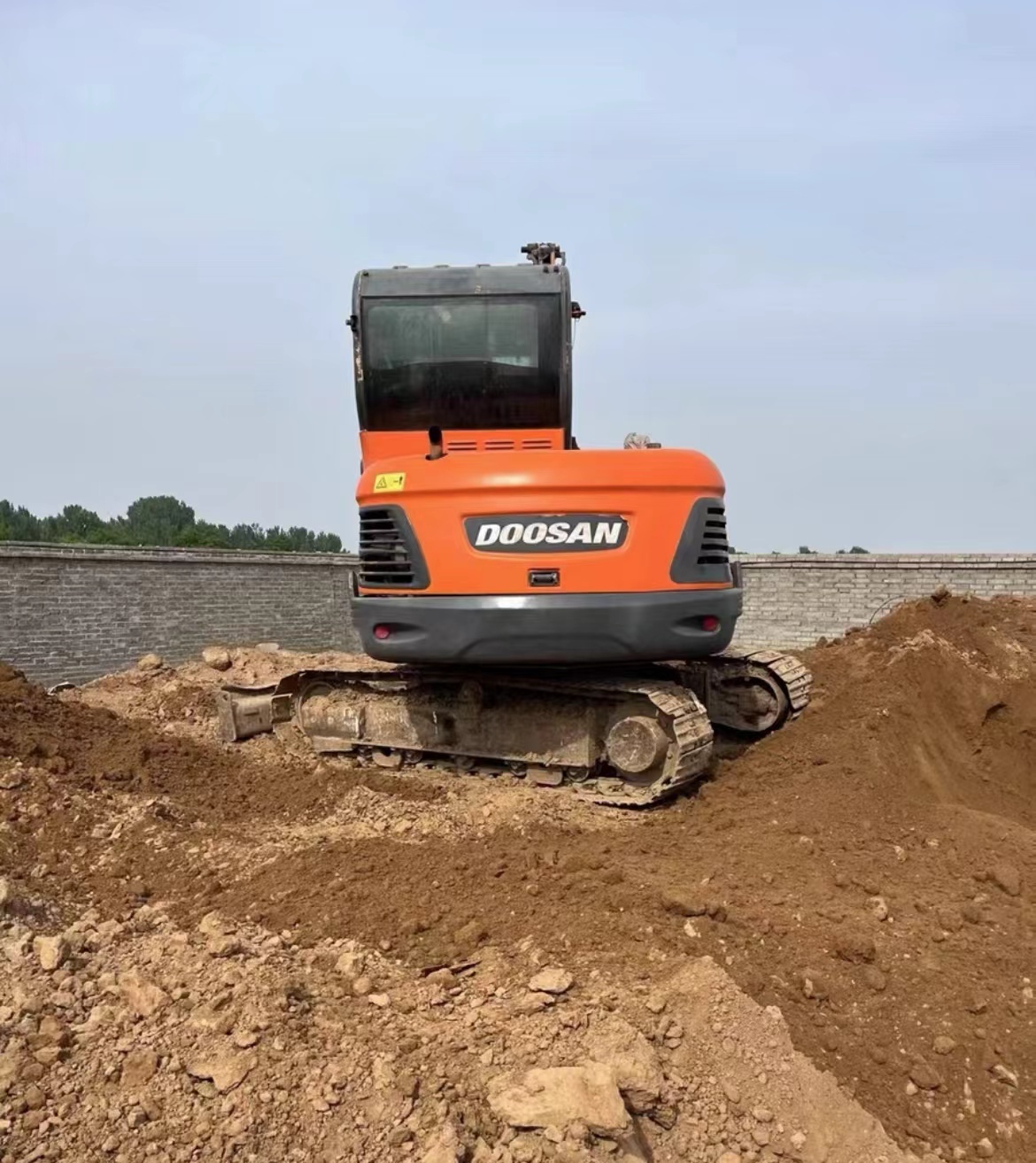 0.21m3 Doosan Dx60 Used Excavator Original Color 5700KG YANMAR Engine