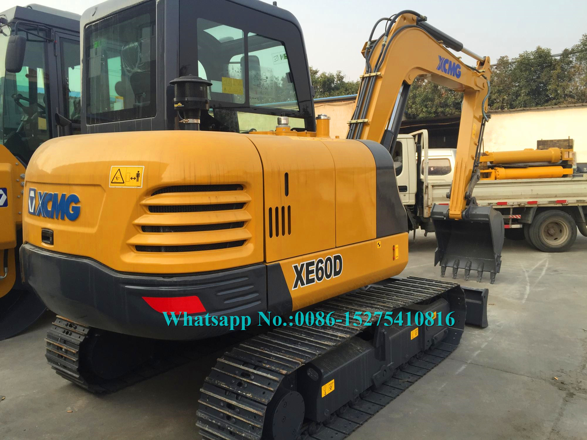 Heavy Construction Vehicles Small Wheeled Excavator Bucket Capacity 0.23CBM