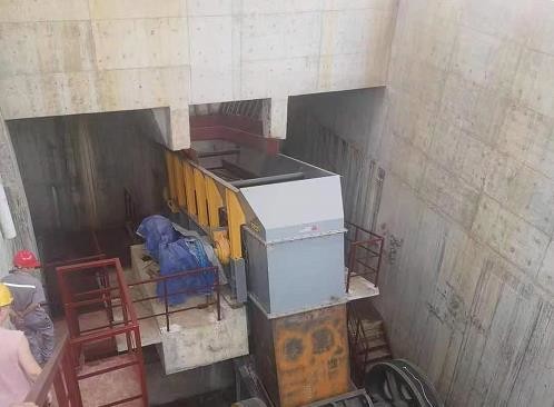 70 TPH Industrial Apron Conveyors High Impact Material Applicability