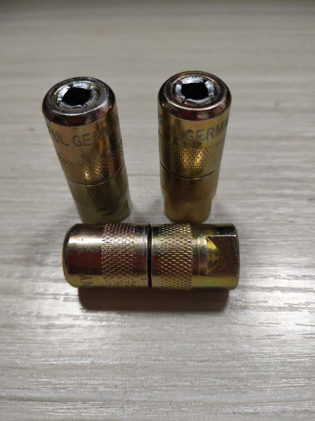 Golden Flat Oil Nozzle Mini Excavator Spare Parts