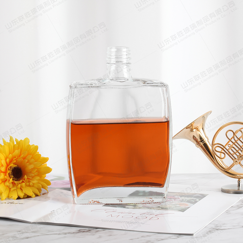 375ml 750ml 800ml Clear Glass Bottle For OEM ODM Gin Vodka Whiskey Wine