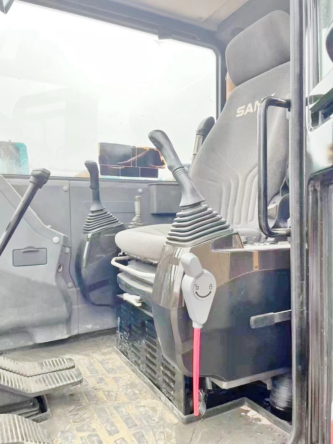 90% SANY 60C Used Excavator / Second-Hand Digger 6 Ton with Original Hydraulic Valve