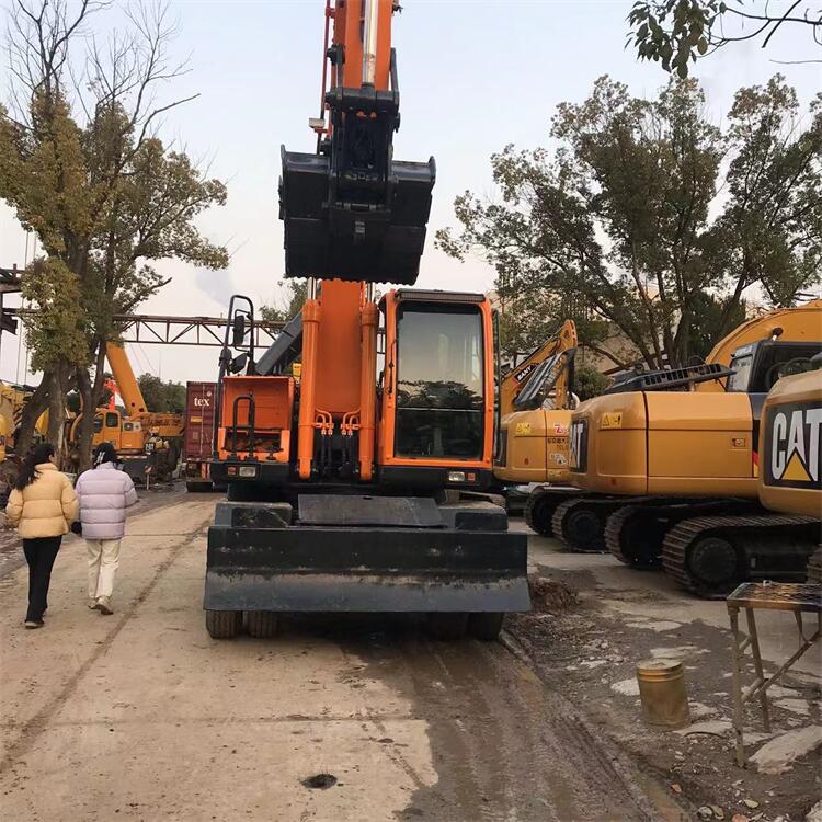 Hyundai 210w-9 R210w-9 Used Wheel Excavator Good Condition Original Hydraulic Cylinder