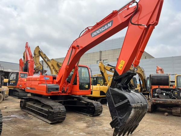 Buy cheap Internal Combustion Drive Medium Size Used Doosan Excavator 20 Ton from wholesalers