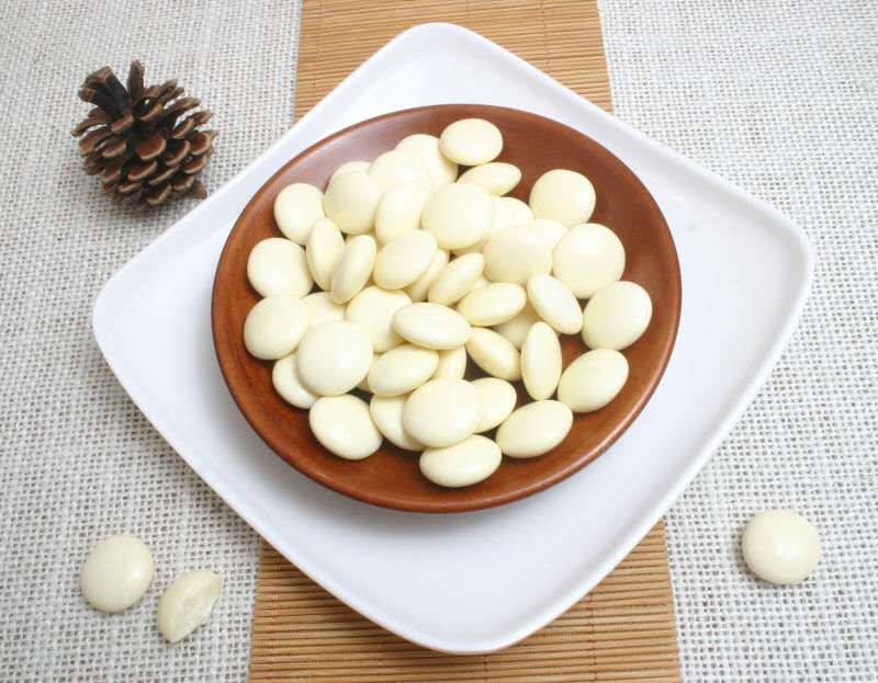 Milk Powder Chocolate Bean In Bulk For Confectionery Store / Coconut Candy Balls