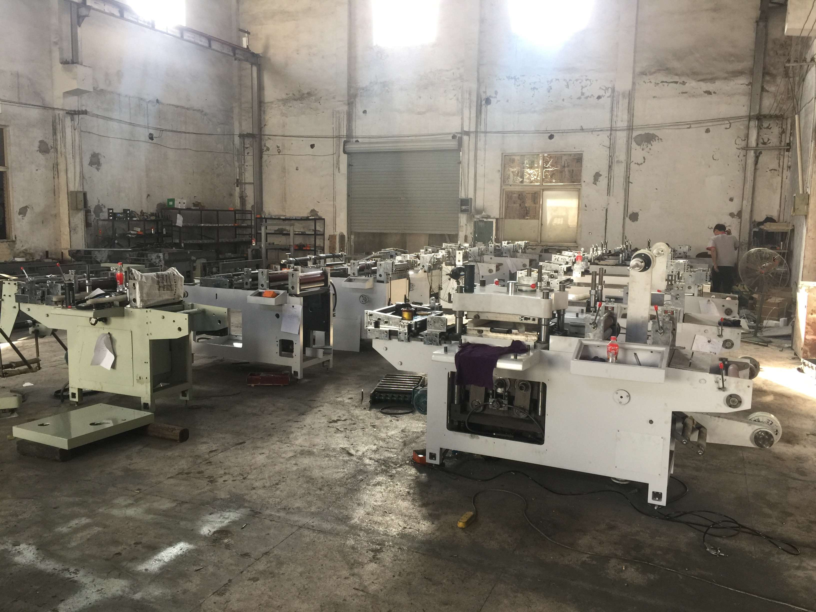 VD330 Digital Label Die Cutter Paper Cutting Machine For Industrial Commercial Label Printer