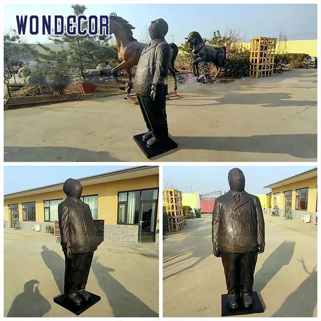 People Thinking Up Bronze Statues Sculpture In Public Places Decoration
