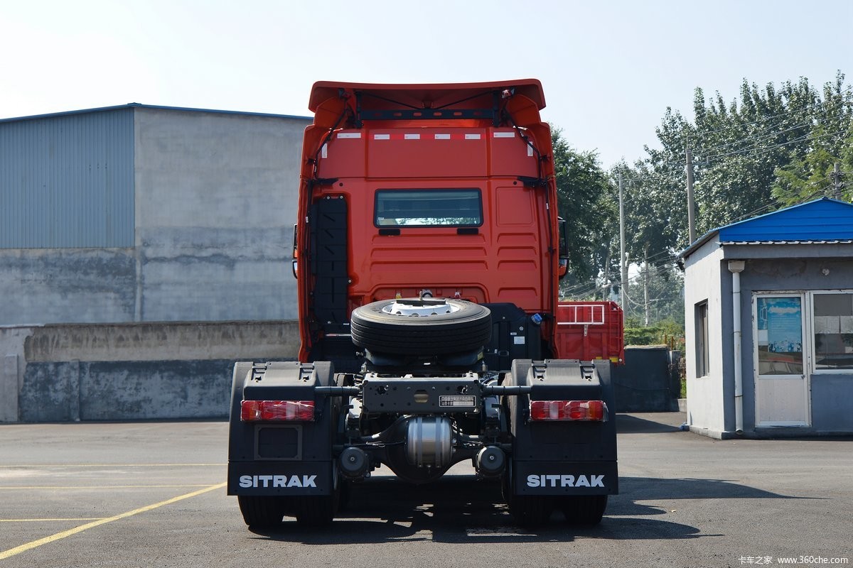 SINOTRUK SITRAK G7 440 Horsepower 6X4type CNG Tractor Head Truck 1000W
