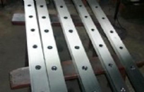 Buy cheap Metal Plate Shearing machine blade For Cutting Steel Carbon H13 / 9CrSi from wholesalers