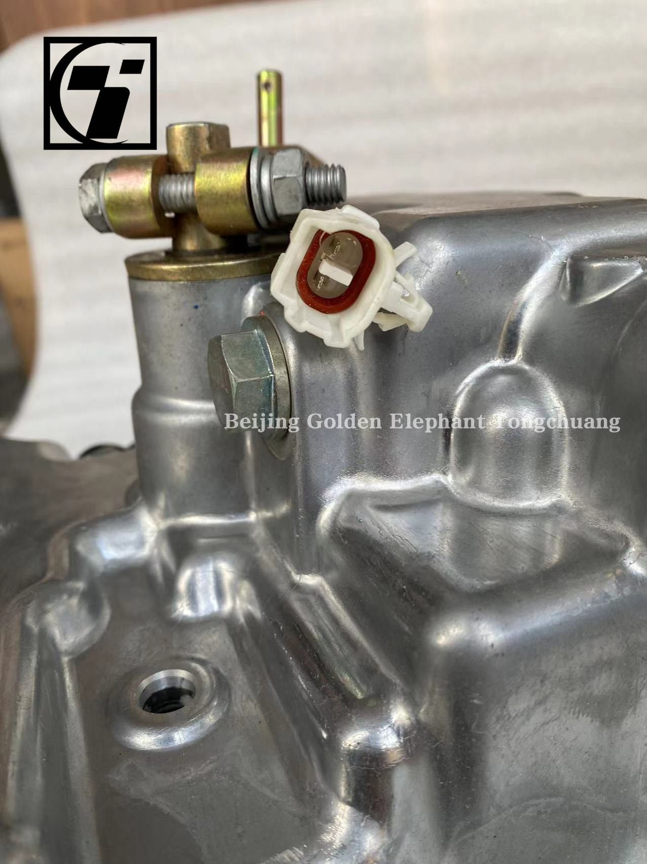 Automotive Parts Omako Ling Wan Li Yang Transmission Upper Cover Assembly 55-6000A214