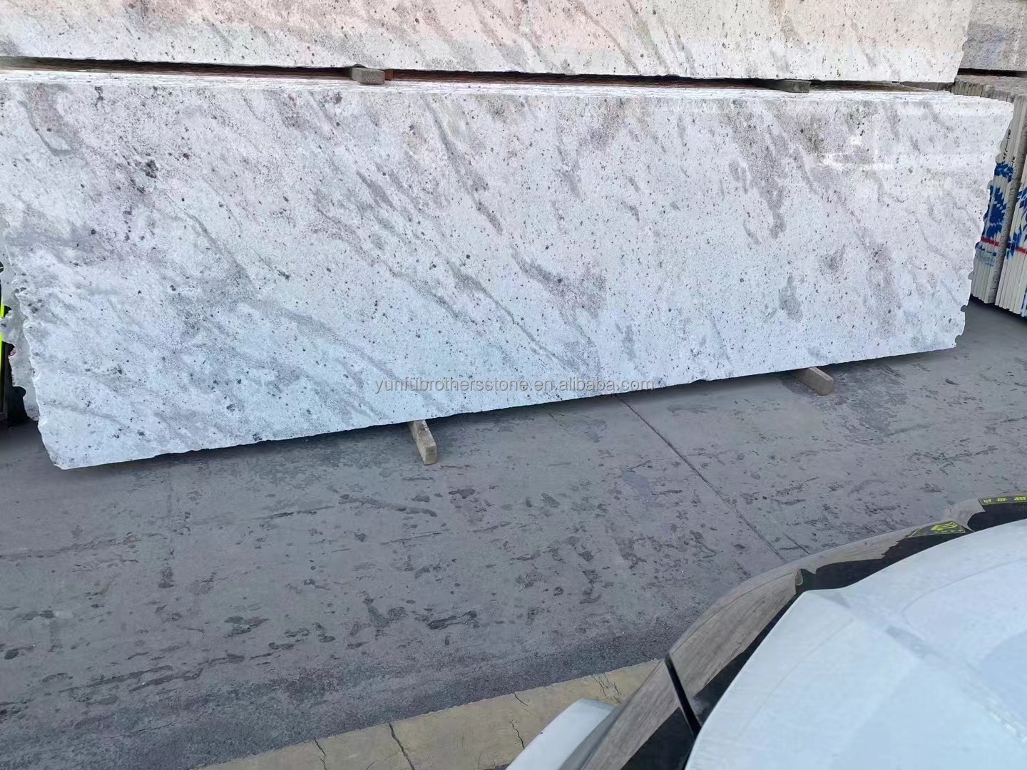 Top-Grade Andromeda White Granite Polished Slab for Residential Projects