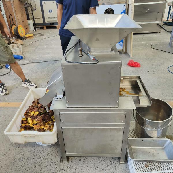 Buy cheap Manufacturer Sells Food-grade Stainless Steel Juicers Fruit Pulpers Mango Pit Removal Machines from wholesalers