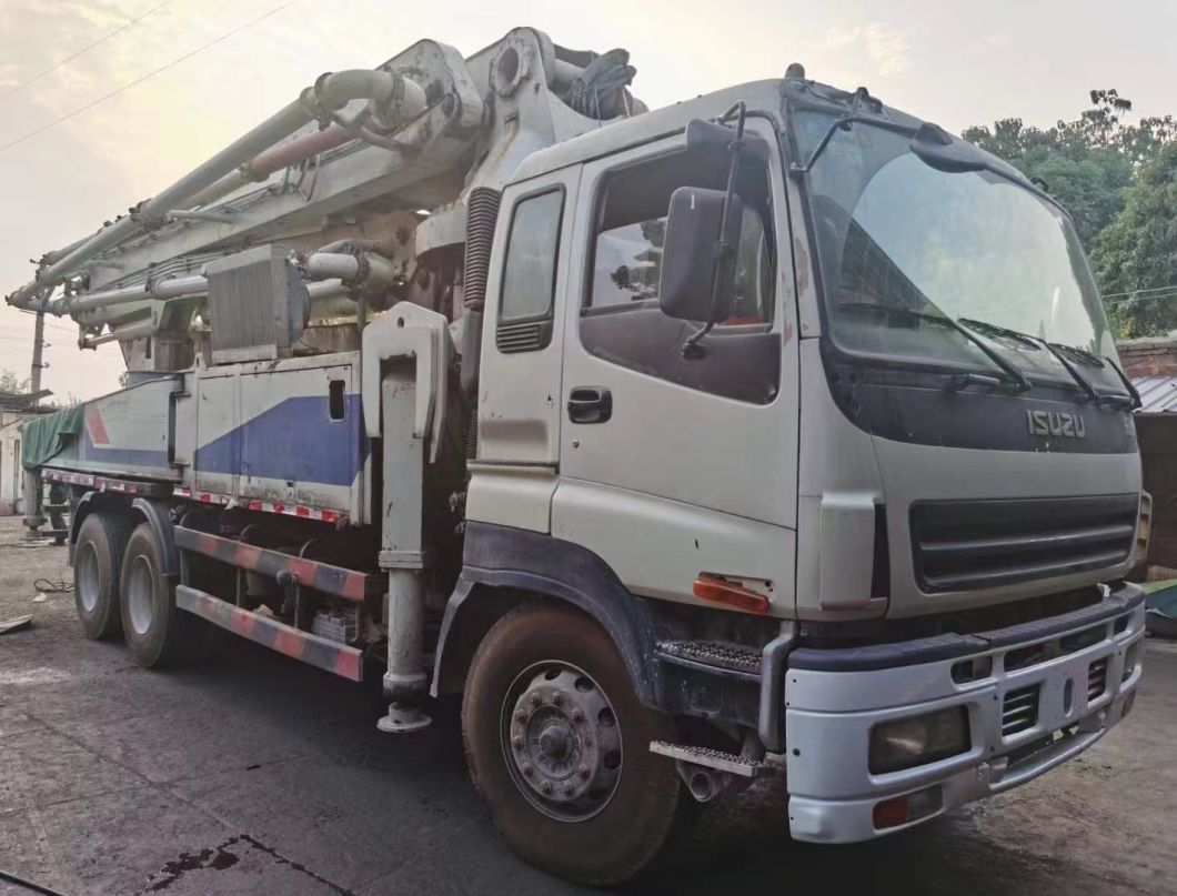 2012 43m Zml Concrete Pump on Isu. Zu Truck Concrete Boom Pump Used Heavy Equipment