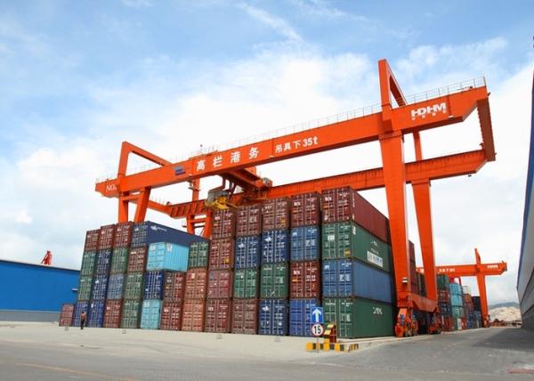 Buy cheap 35-50T Rail Mounted Stacking Cranes 45m/Min Double Girder Gantry Crane from wholesalers