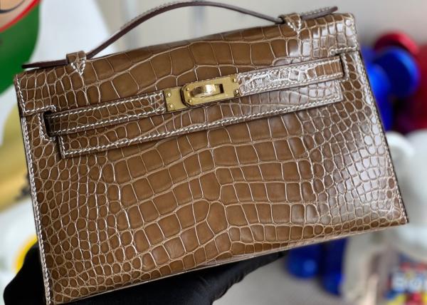 Buy cheap 22cm Crocodile Leather Handbags , Tobacco Leather Square Bag from wholesalers