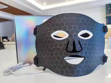 Buy cheap 7 Colors Favorable Price Silicone Red Light Therapy Mask with 110 Pieces LED Quantity for Less Wrinkles from wholesalers