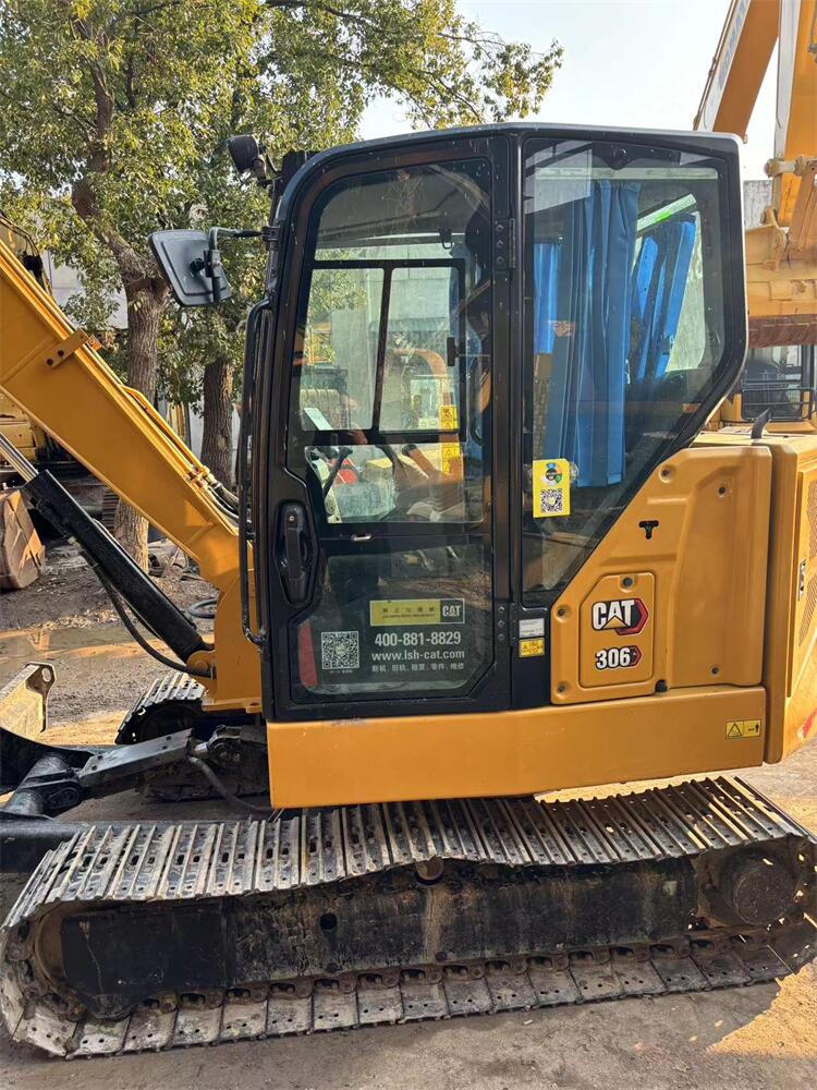 Year 2020 Mini CAT Crawler Excavator H306E 306e2 6 Ton Excavator CAT306E Made in Japan