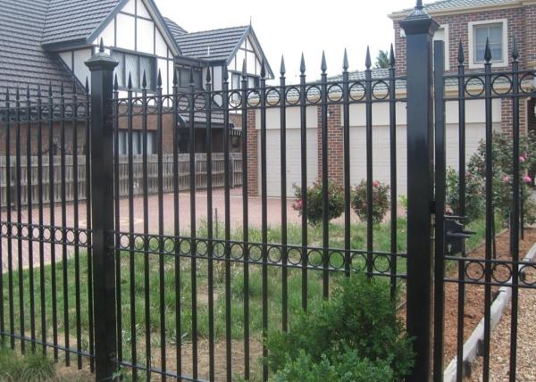 Buy cheap Beautifully 5′ X 8′ Ornamental Wrought Iron Fencing Q235 Low Carbon Steel from wholesalers