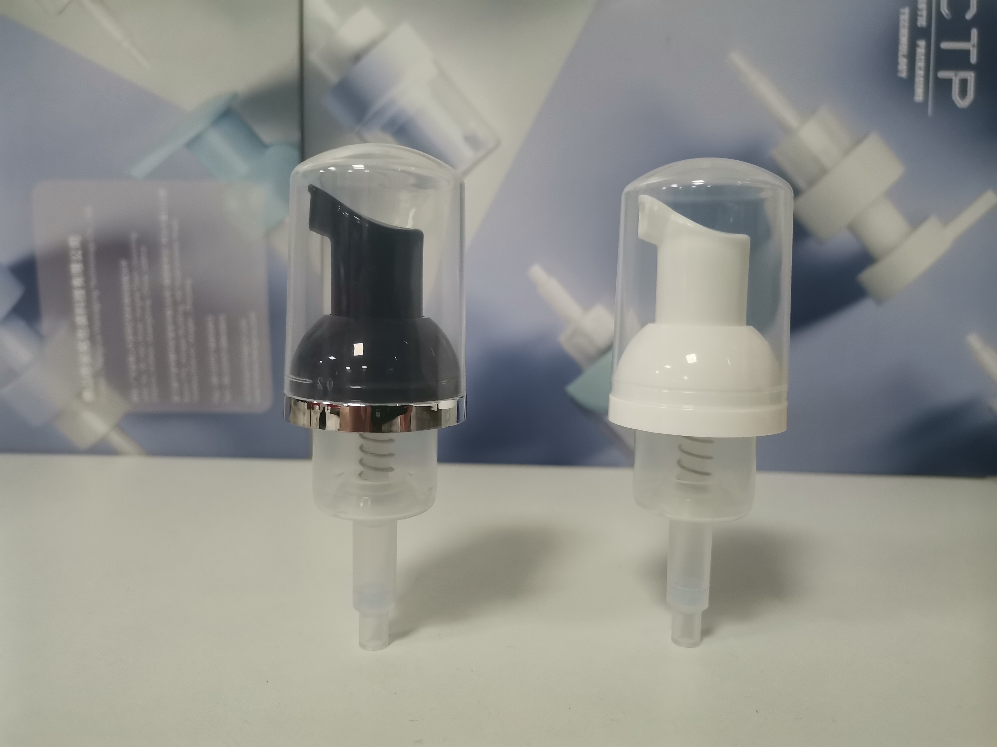 Transparent Plastic Foam Pump With Cap Lock 30/410 Neck Size Plated Silver Edge
