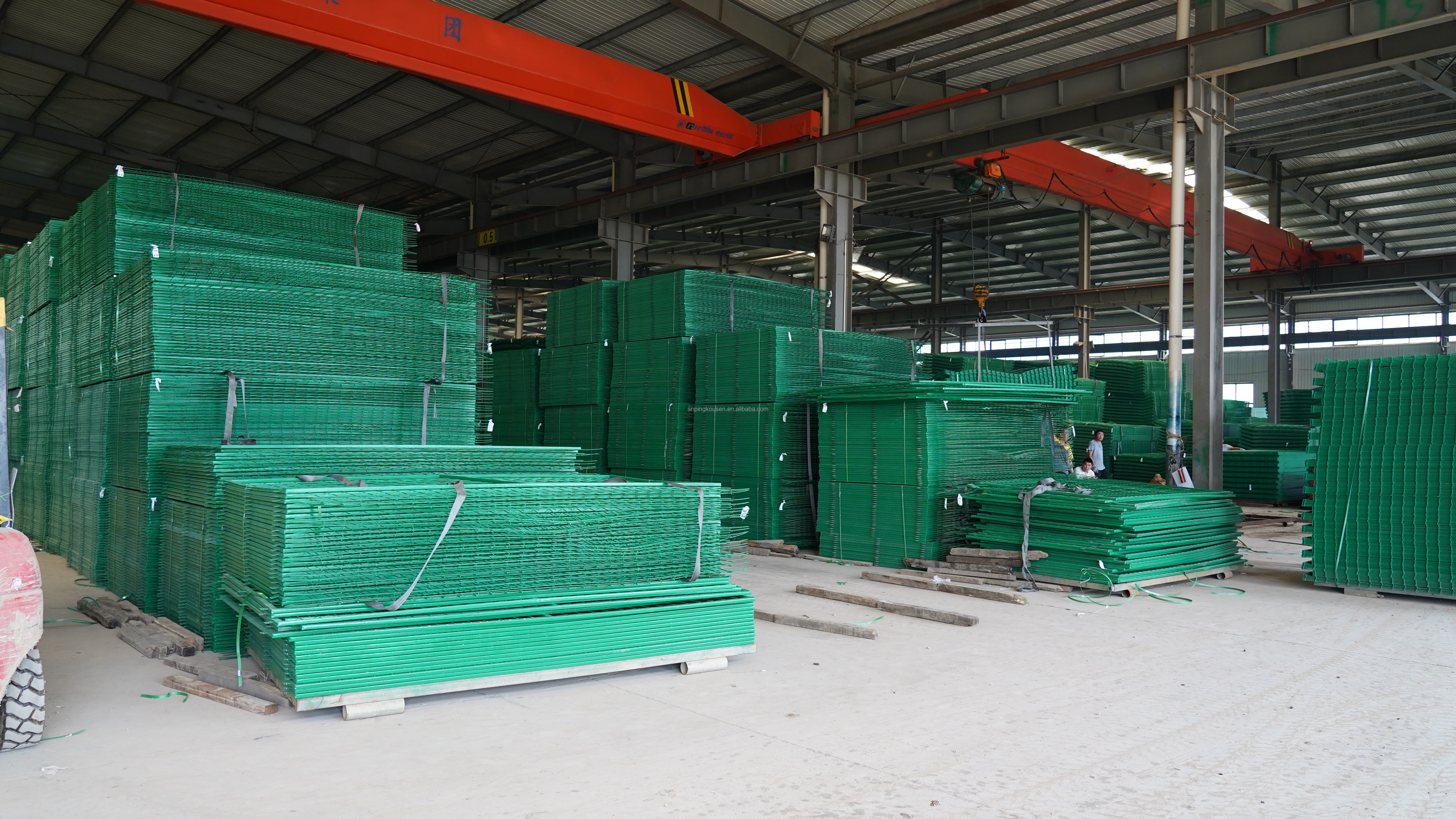 Protective Fence Panel with Galvanized Steel Metal and 3D Bending Curved Garden Fence