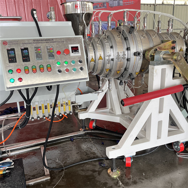 HDPE PE PP Pipe Extrusion Machine Customized Single Screw Extrusion Machine ISO9001