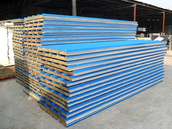 Waterproof Sandwich Panel Roll Forming Machine Suitable For Color Coating Coil