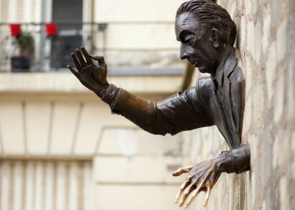 Buy cheap ODM Life Size Outdoor Wall Decorative Casting Bronze Man Statue from wholesalers