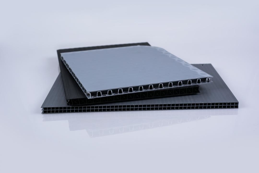 2mm - 18mm Plastic Corrugated Sheet Flame Retardant Fluted Polypropylene Honeycomb Sheet
