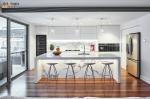 Kitchen Cabinet with Single Kitchen Island and Lacquer Door Panel Surface
