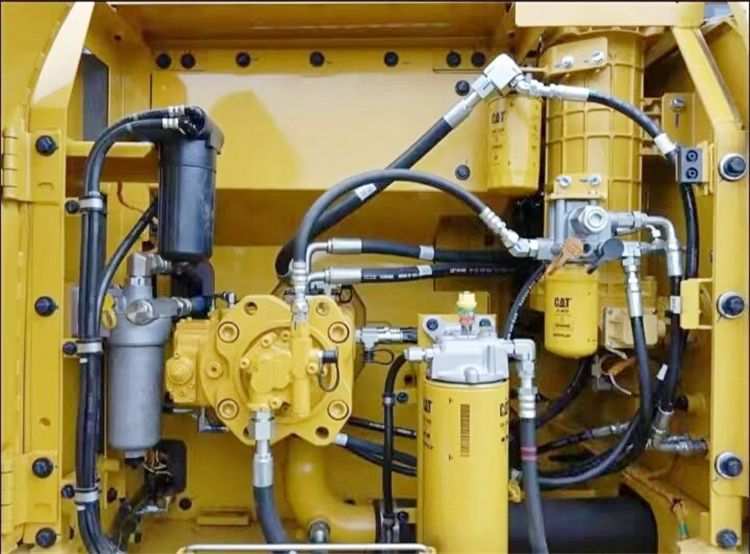 Original Hydraulic Valve 2022 Good Condition Used Crawler Excavator Cat323D in Shanghai