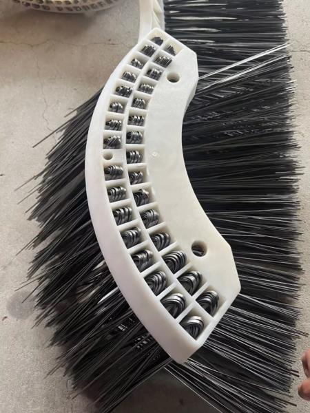 Buy cheap 31 Holes 35 Holes Gutter Brooms For Elgin Pelican Vehicle Pelican Machine Brush from wholesalers
