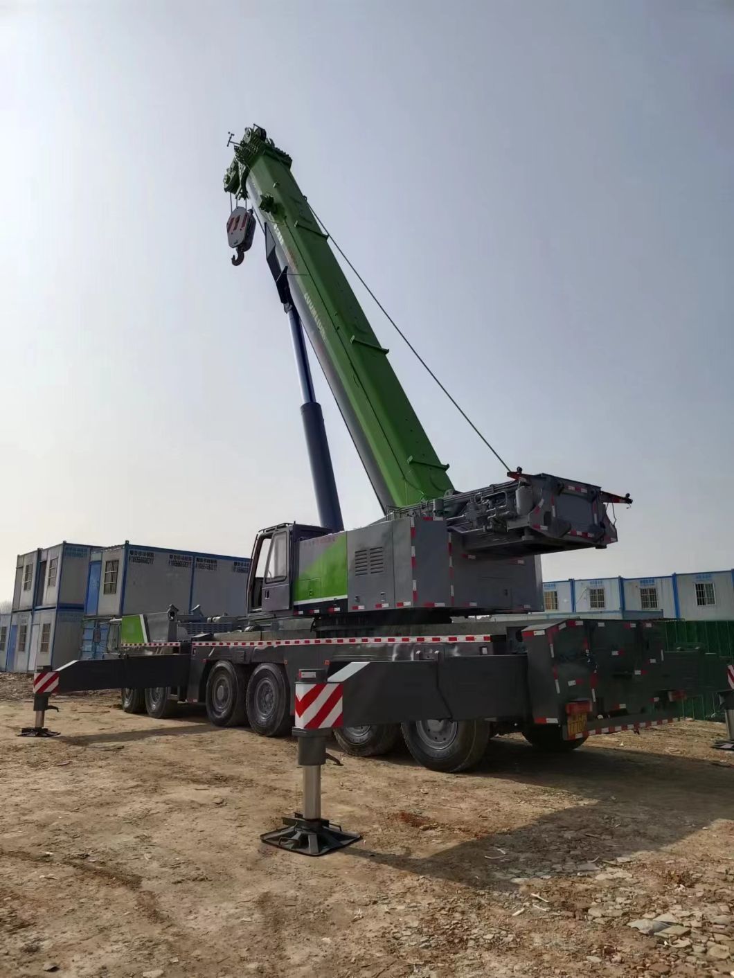 2012 Remanufactured Zoomlion260t Truck Crane Used Crane Lifting Equipment for Sale