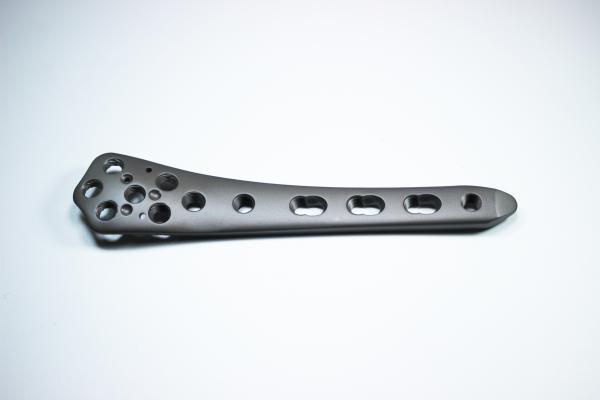 Buy cheap Distal Femoral Locking Compression Plate 5.6 Mm Thickness 4 - 12 Holes from wholesalers