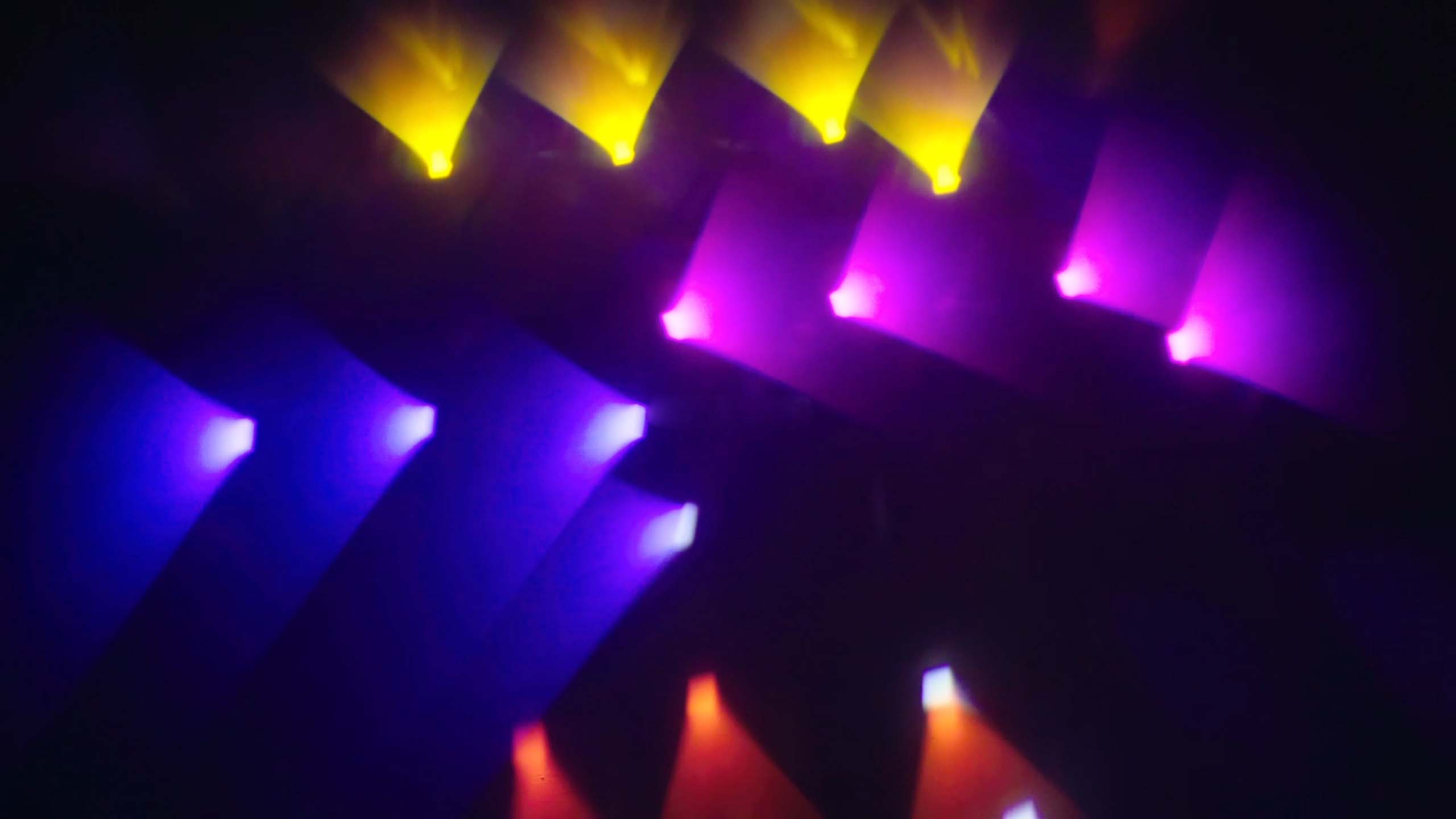 Style Hawkeye Effect Moving Head Wash Disco Light for Club Event Bar Show 16 Channels