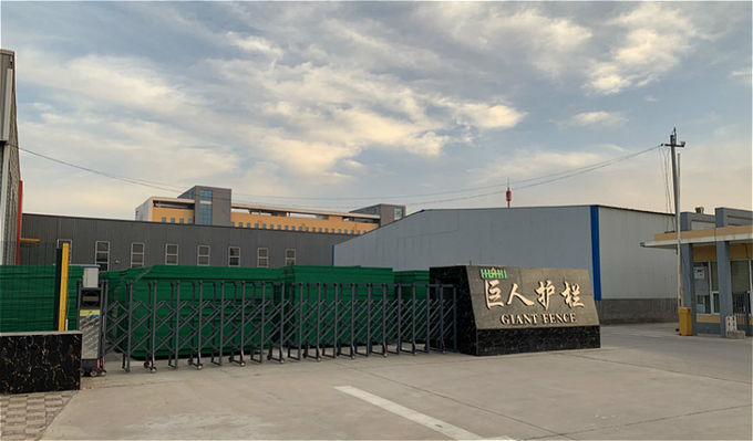 Uniform Mesh Hole 3mm Green Chain Link Fence