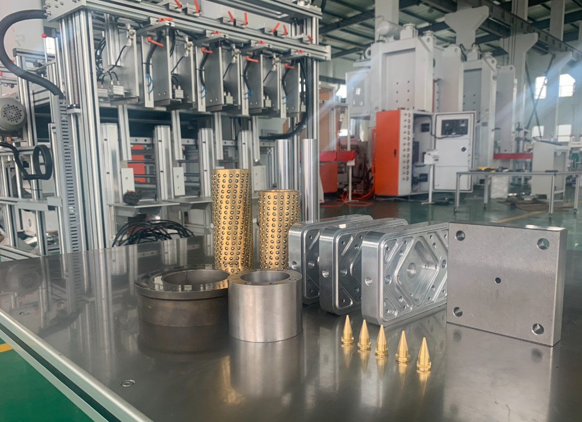Mitsubishi PLC Semi Automatic Foil and Baking Paper Cutter Rewinding Machine for Manual Gluing