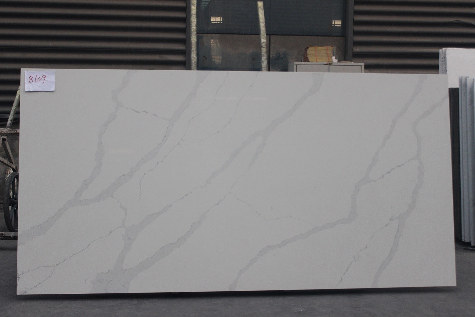 Quartz Stone Slab Countertop Solid Surface 30mm Thickness Engineered Stone