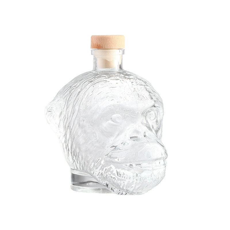 Healthy Lead-free Glass Bottle for Wine Vodka in Customized Colors and Diverse Styles
