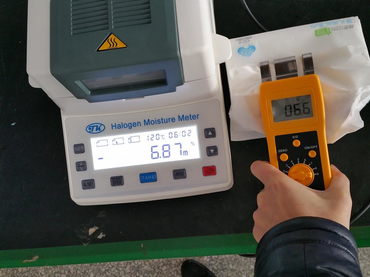 High Performance Handheld Moisture Meter Waterproof With Back Light