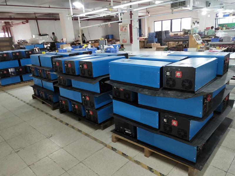 Off-Grid Inverter Solar Panel Energy System With IP65 Junction Box - Pack 56*33.5*34.5cm