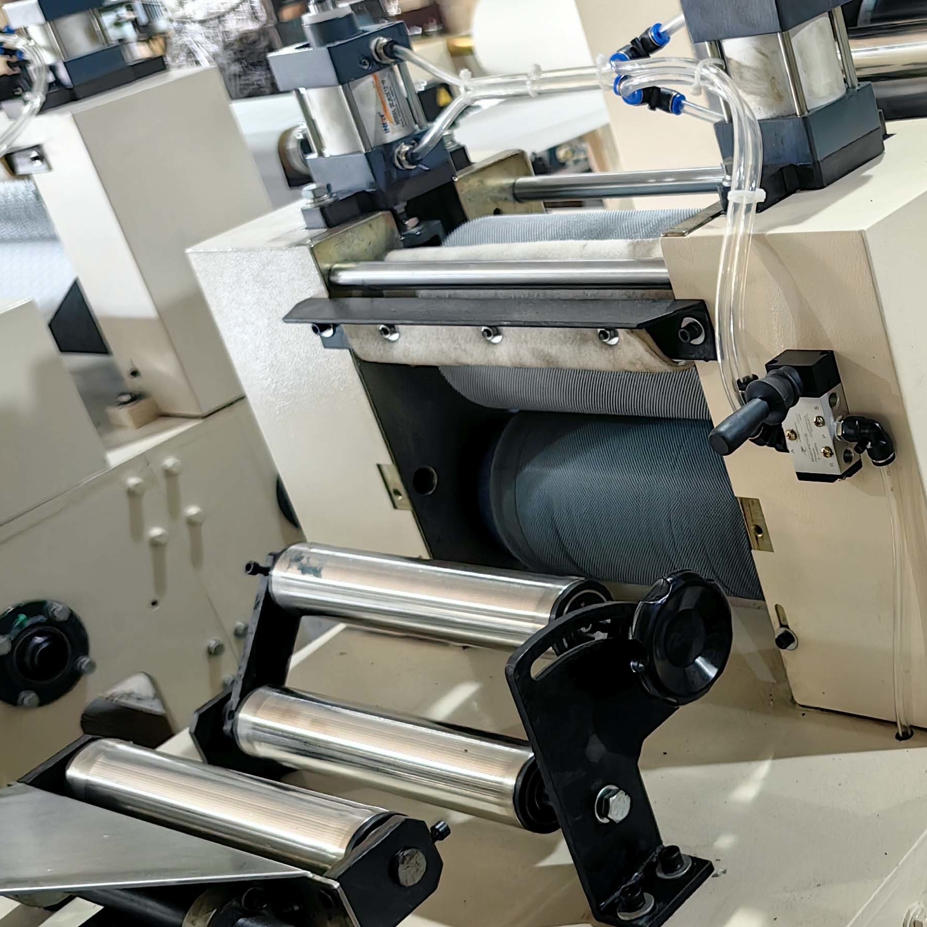 New Tissue Paper Napkin Manufacturing Machine / Tissue Paper Napkin Machine