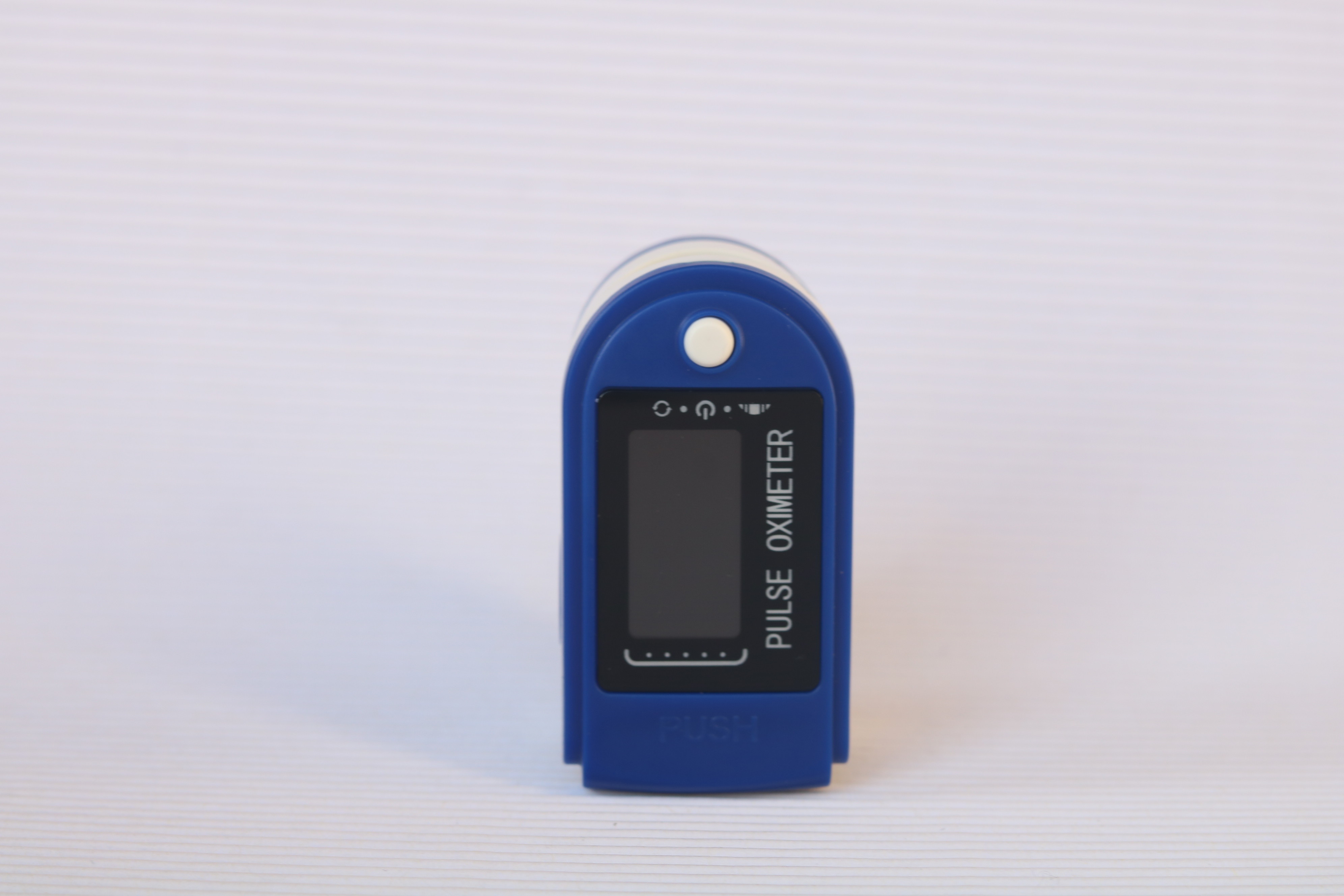 SpO2 Sports And Aviation Fingertip Pulse Oximeter With Heart Rate Monitor
