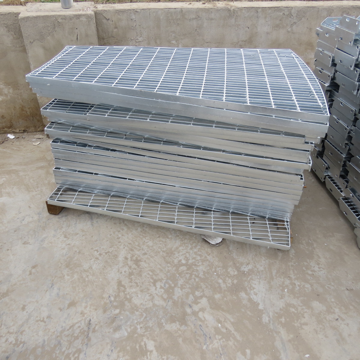 steel metal grid
