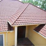 Custom Corrugated Roof Sheet Red Stone Coated Metal Tiles For Residential