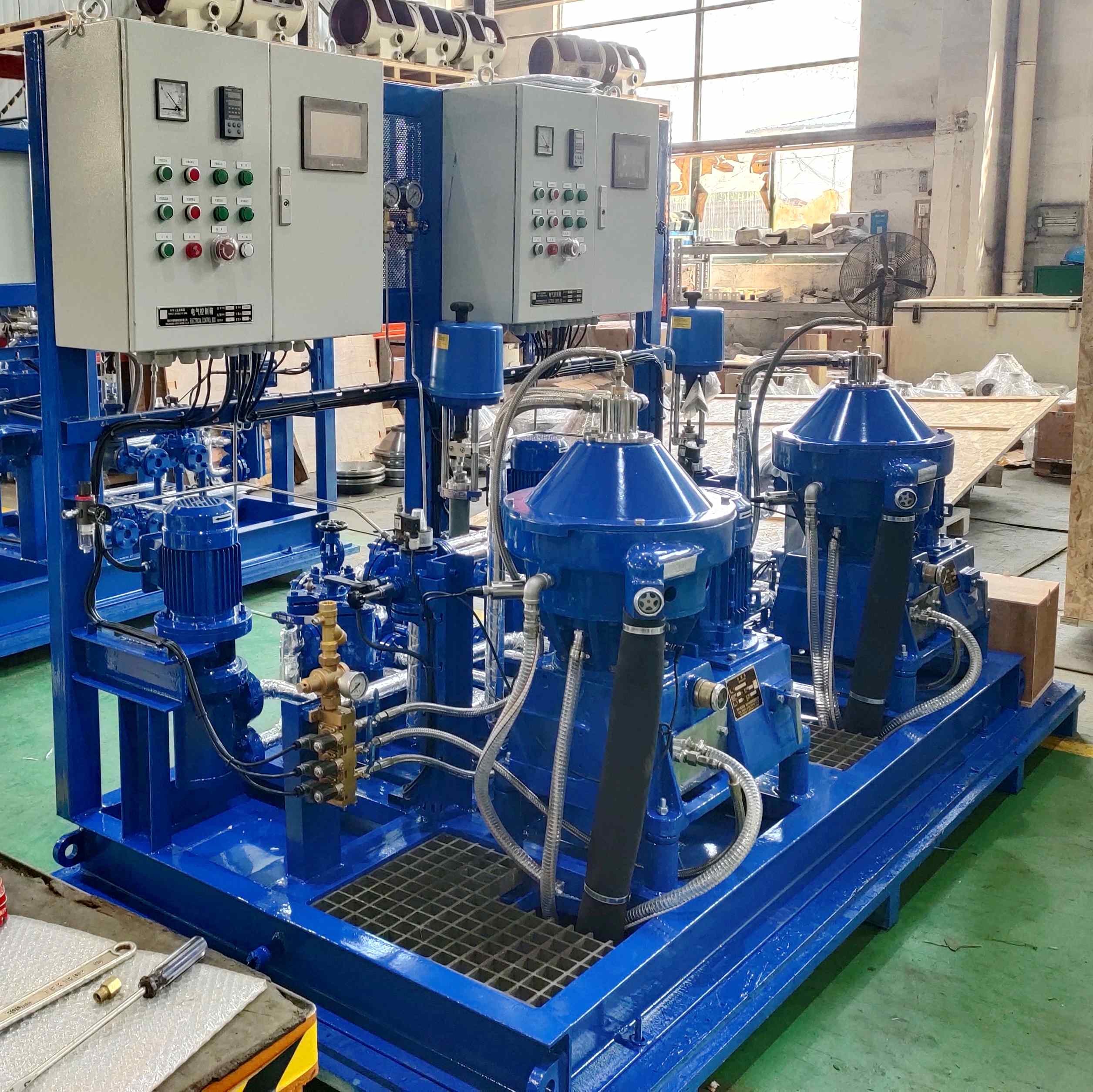 High Performance Automatic 2000L Disc Stack Centrifuge Machine For Waste Oil Separator