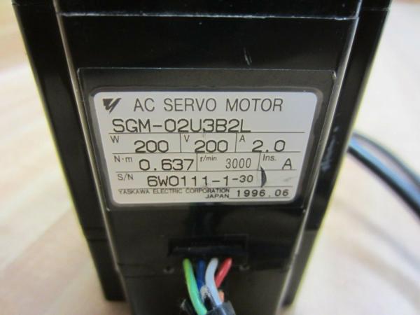Quality Yaskawa AC SERVO MOTOR SGM Series 200V 0.89A SGM-02U3B2L Industrial Servo Motor for sale