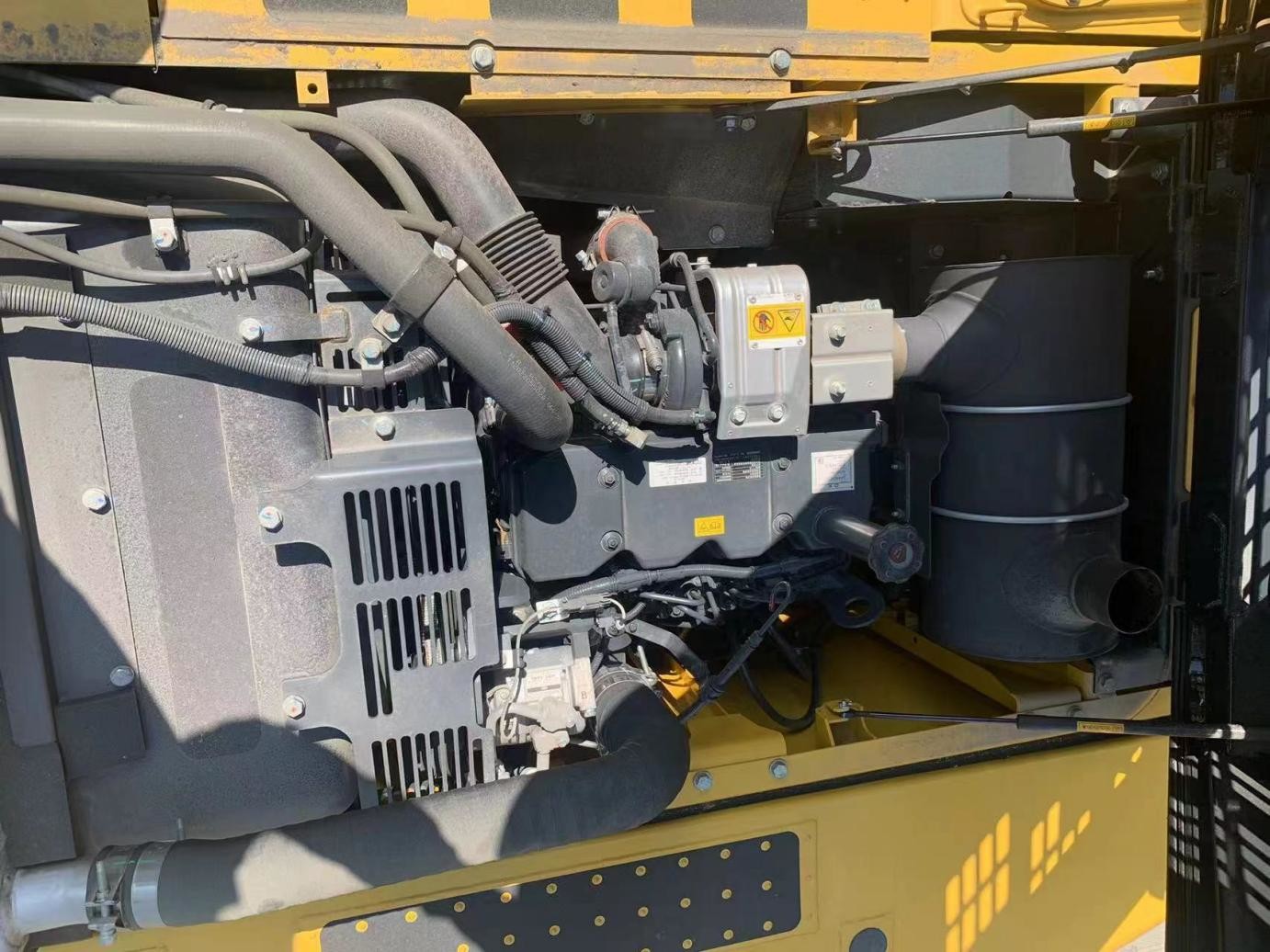 20ton New Komatsu Pc200-8 Excavator With 1m³ Bucket Capacity