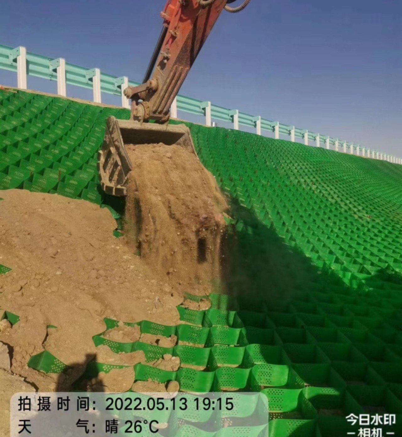 330mm-1000mm Welding Distance Geocell Ground Grid Paver for Honeycomb Gravel Driveway